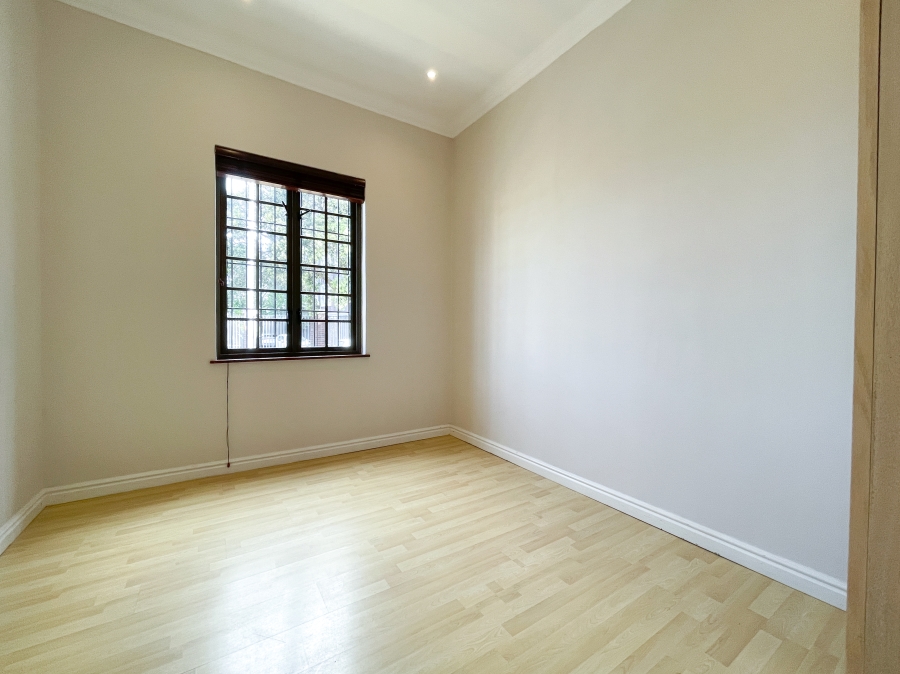 To Let 2 Bedroom Property for Rent in Wynberg Upper Western Cape
